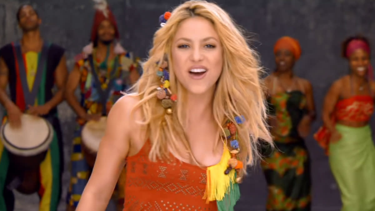 Shakira in de videoclip voor Waka Waka uit 2010.