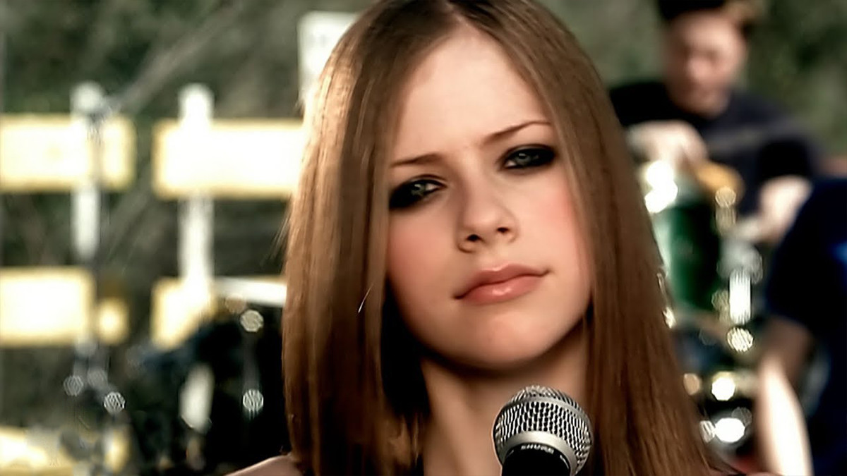 Article header Avril Lavigne